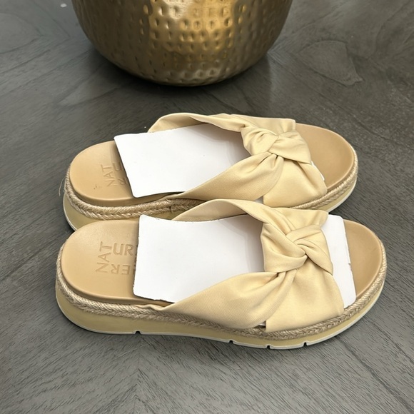 NATURALIZER Dayana Platform Slide Sandal In Pale Honey - Picture 5 of 7